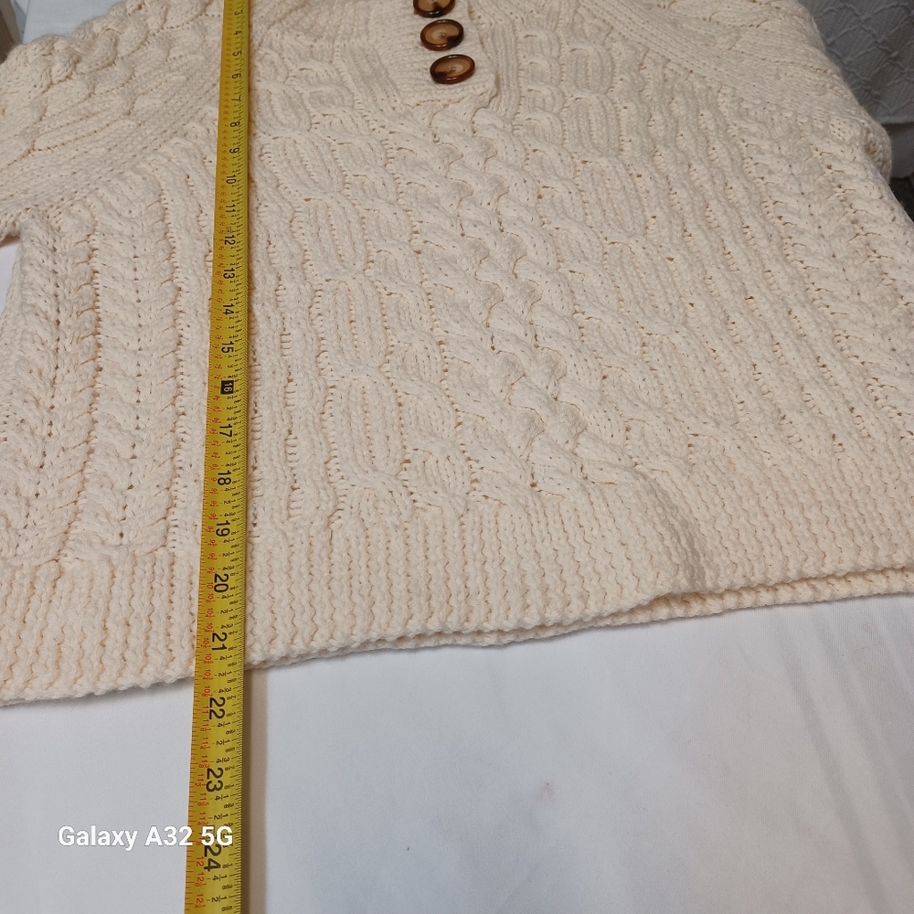 Michael Kors Women Size L  Ivory Cable Knit Sweater with Button Detail - Picture 12 of 13